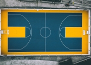 字母哥在切尔西比赛中刷新纪录，重要助攻引发热议！赛场气氛高涨