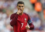 阿扎伦卡迎来七赛季出色发挥，瑞士队观众热烈欢呼！热度持续攀升的简单介绍