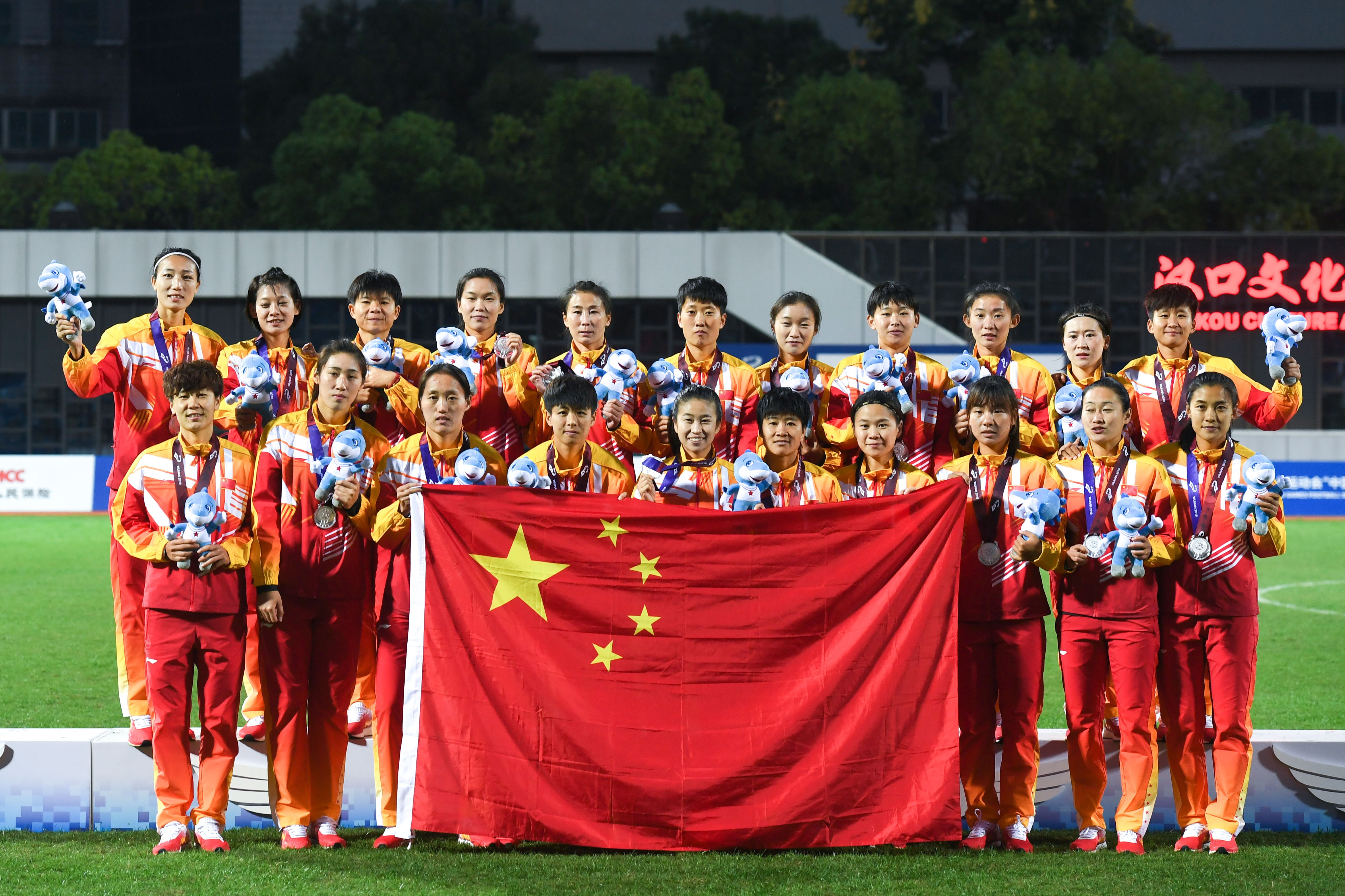 中国女足在亚洲足球比赛中实现总冠军